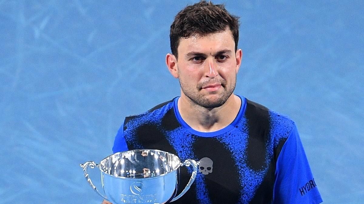 Karatsev gana el título ante Murray Karatsev gana el título ante Murray