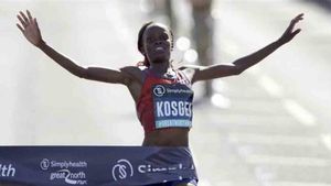 Kosgei estableció un nuevo récord mundial de maratón Kosgei estableció un nuevo récord mundial de maratón