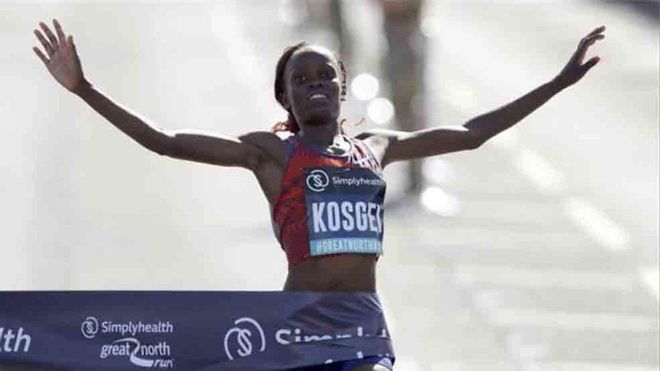 Kosgei estableció un nuevo récord mundial de maratón Kosgei estableció un nuevo récord mundial de maratón