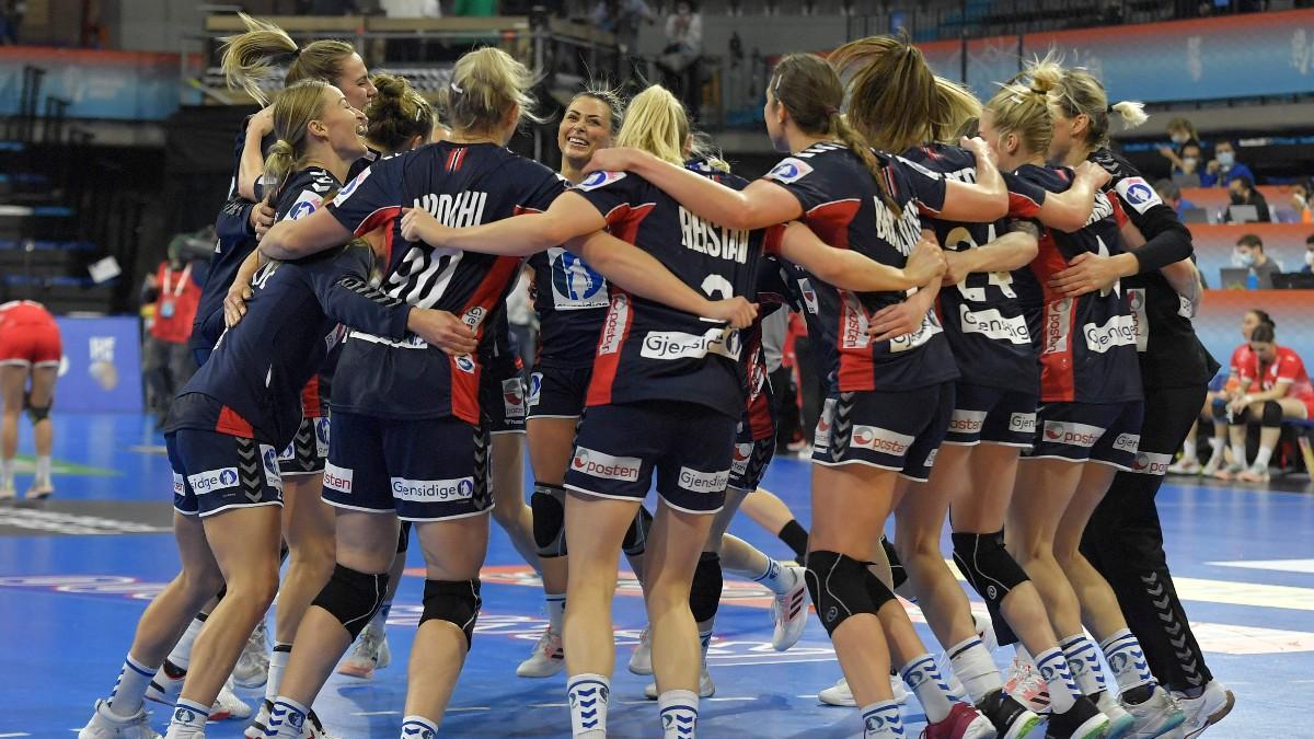 Las jugadoras de Noruega celebran el pase a semifinales