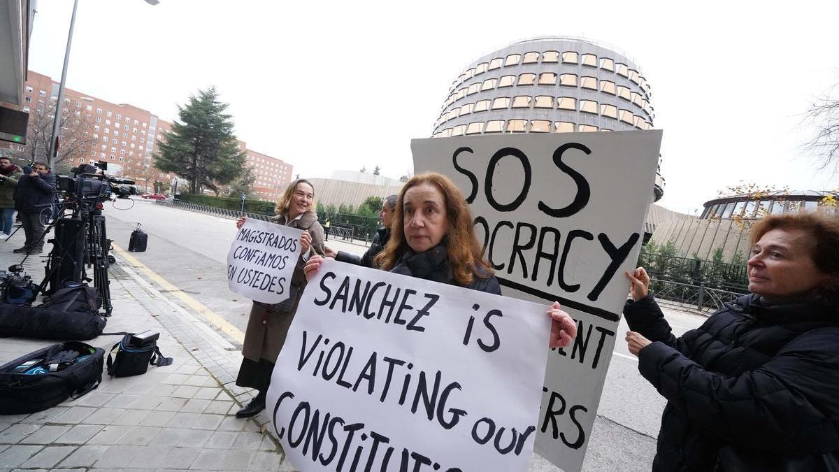 Renovación constitucional |  El TC argumentó que el poder legislativo también está sujeto al control de constitucionalidad