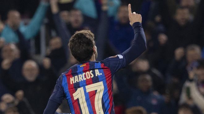 Marcos Alonso celebró así el gol que abrió el marcador en el Spotify Camp Nou