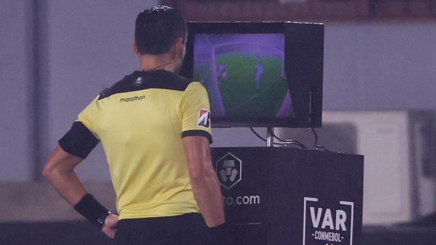 El VAR se expandirá en las competiciones europeas