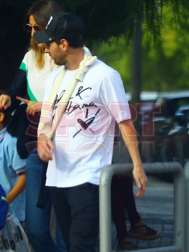 En exclusiva, las primeras fotografías de Messi tras su lesión, con el brazo en cabestrillo