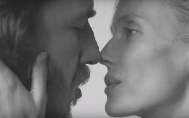 Carles Puyol y Vanesa Lorenzo, en una imagen del vídeo Carles Puyol y Vanesa Lorenzo, en una imagen del vídeo