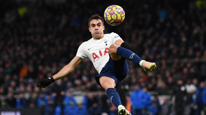 Reguilón, baja por lesión en la gira oriental del Tottenham