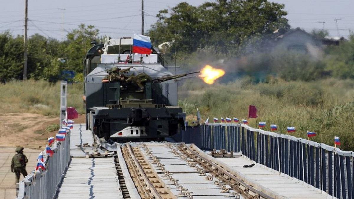 El ejército ruso moviliza un tren blindado para ayudar en la lucha contra Ucrania