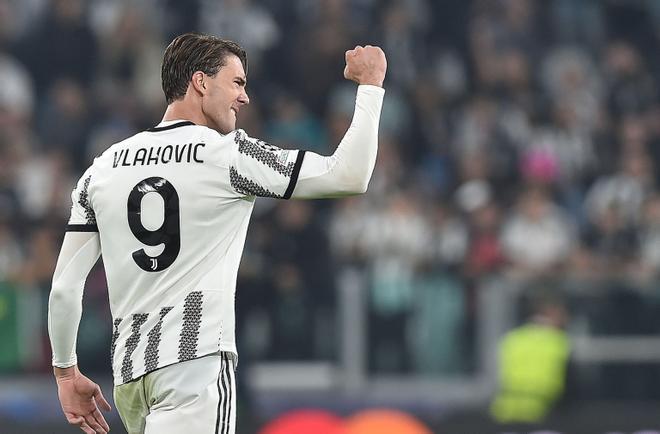 Dusan Vlahovic (Valor de mercado: 80M): Firmó por la Juventus por una auténtica millonada tras destaparse como uno de los grandes goleadores del Viejo Continente. Tiene tan solo 22 años y sería un recambio de lujo para cuando Lewandowski abandone el Camp Nou