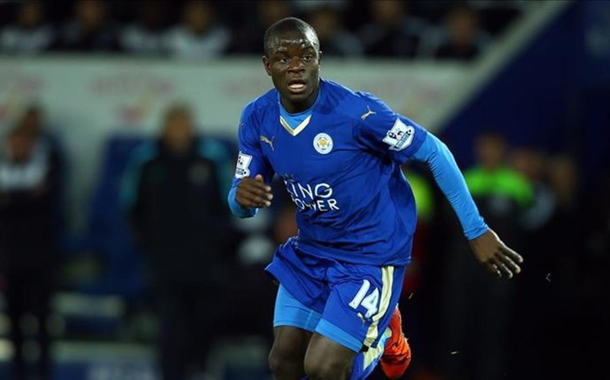 Ngolo Kanté seguirá jugando de azul... Pero lo hará muy probablemente en el Chelsea