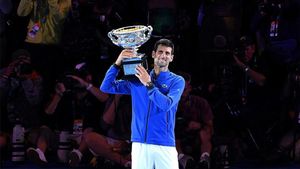 Djokovic levantando el título en la pasada edición Djokovic levantando el título en la pasada edición