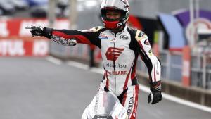 Somkiat Chantra celebra su espectacular victoria en Moto2.