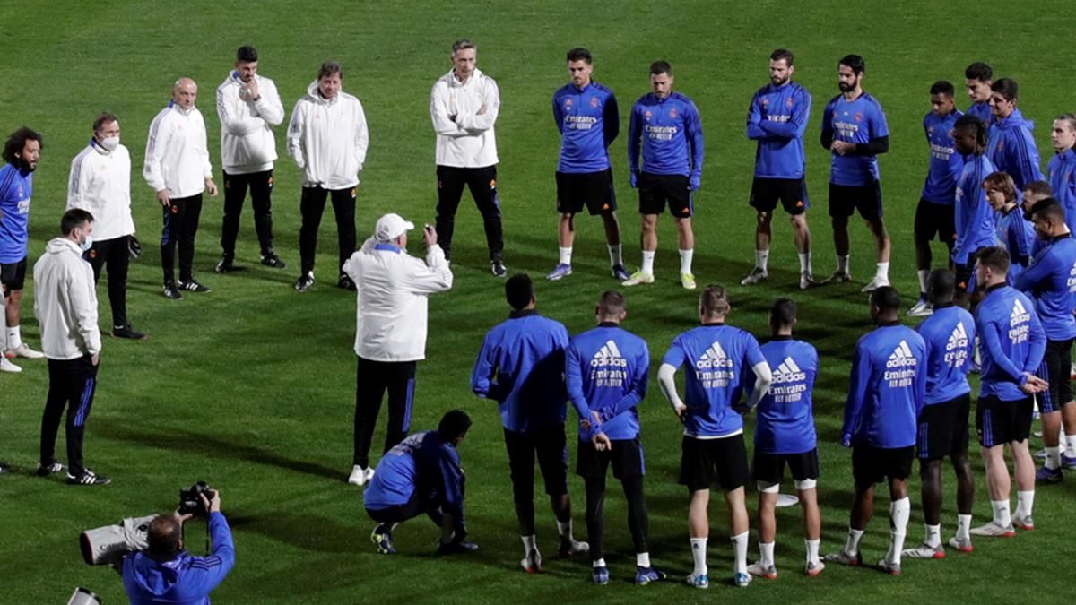 Ancelotti tiene trabajo para cerrar la plantilla 22-23 Ancelotti tiene trabajo para cerrar la plantilla 22-23