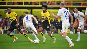 Acción del encuentro entre Dortmund y Heidenheim