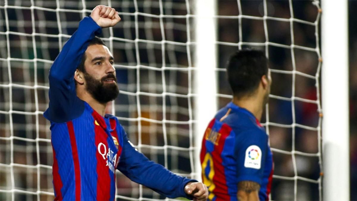 Arda Turan durante un partido del FC Barcelona en la temporada 2016/17 Arda Turan durante un partido del FC Barcelona en la temporada 2016/17