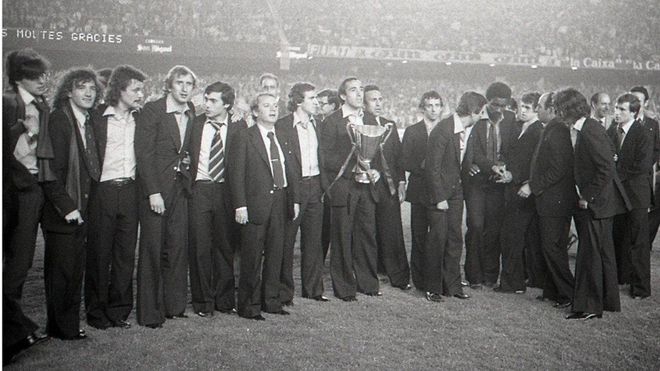 Los campeones del FC Barcelona en Basilea ofrecieron la Recopa al día siguiente a la afición en el Camp Nou Los campeones del FC Barcelona en Basilea ofrecieron la Recopa al día siguiente a la afición en el Camp Nou