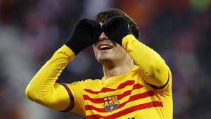 Pedri celebra su gol ante el Girona dedicado a su padre