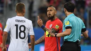 Vidal y Kimmich vieron tarjeta amarilla tras su enganchada