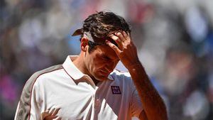 Roger Federer se lamenta durante un partido en una imagen de archivo Roger Federer se lamenta durante un partido en una imagen de archivo