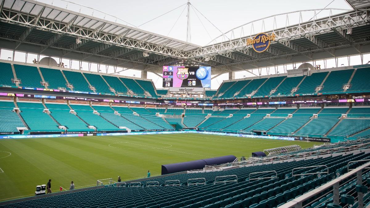 Partido de pretemporada entre Barça y Nápoles en el Hard Rock Stadium de Miami