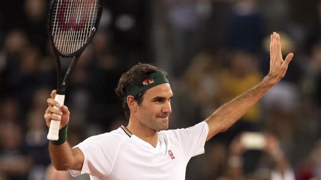 Roger Federer vuelve a los terrenos de juego Roger Federer vuelve a los terrenos de juego