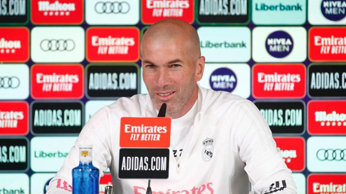 Zidane comparece en la sala de prensa de la Ciudad Deportiva de Valdebebas