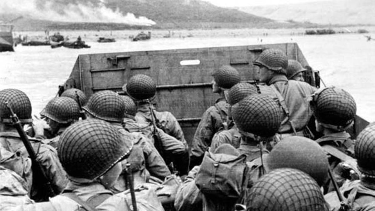Tropas de asalto se acercan a la playa de Omaha en el Día D, el 6 de junio de 1944.