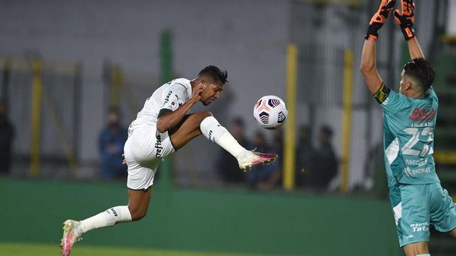 Rony, otra vez decisivo, marcó el primer gol del Palmeiras Rony, otra vez decisivo, marcó el primer gol del Palmeiras