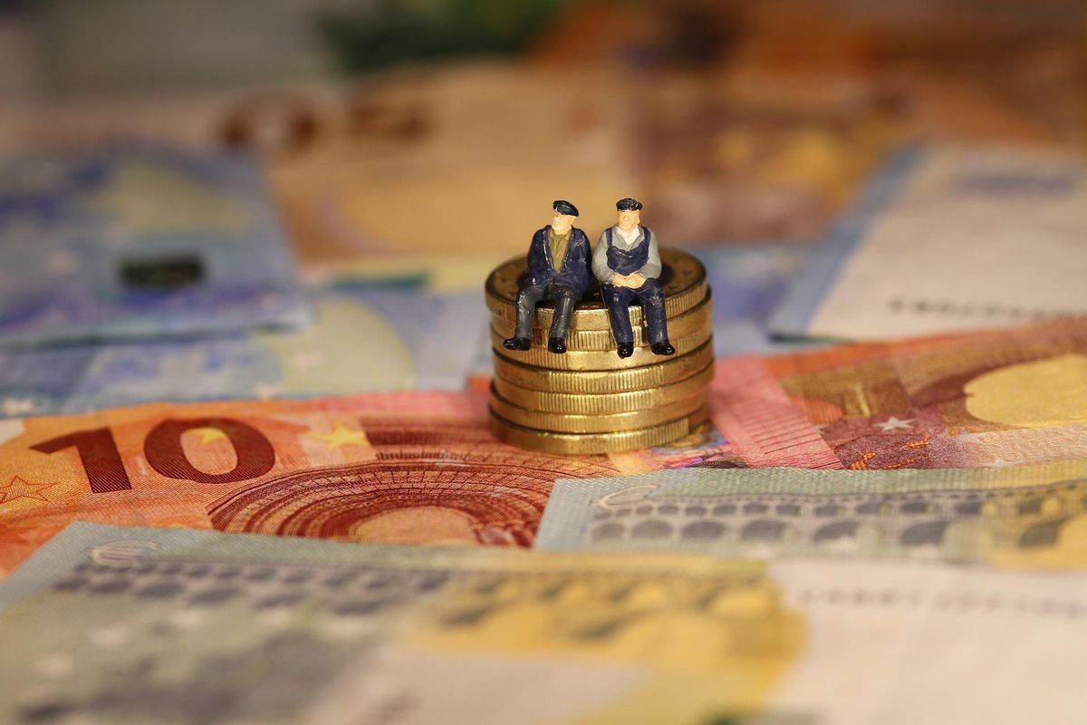 Los planes de pensiones pueden dar lugar a deducciones. Los planes de pensiones pueden dar lugar a deducciones.