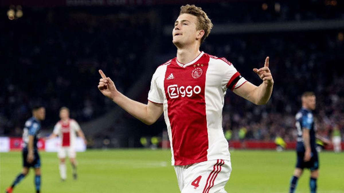 De Ligt puso cabeza para acercar al Ajax a la Eredivisie