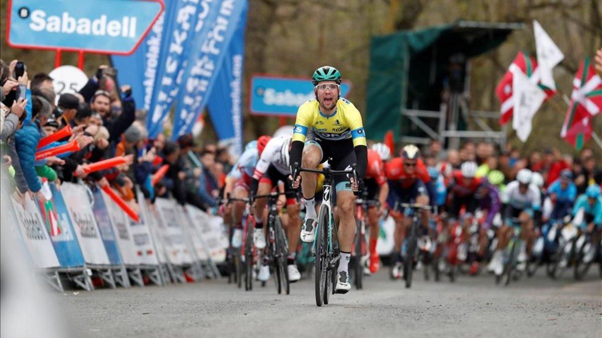 Schachmann se posiciona como líder de la Itzulia 2019 Schachmann se posiciona como líder de la Itzulia 2019