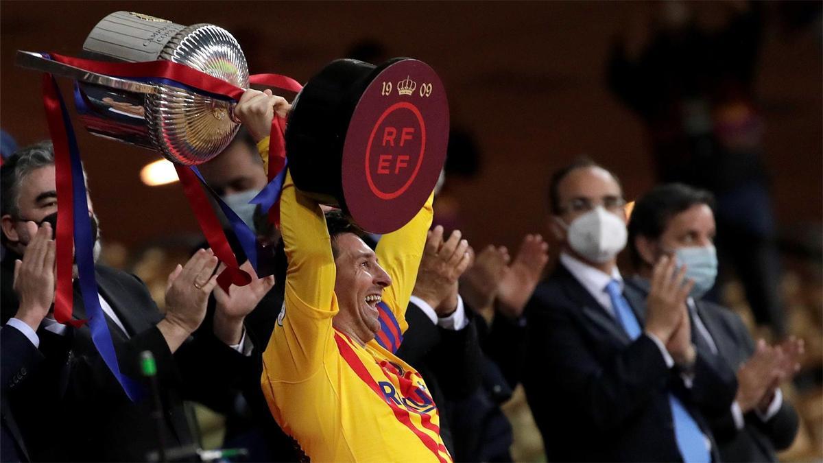 Messi levantó el trofeo de campeón