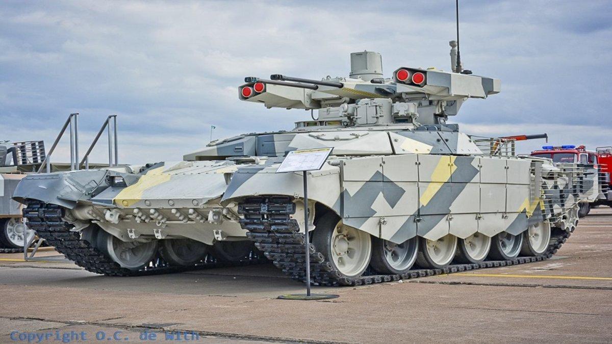 O Exército Argelino recebe o BMPT-72 Terminator-2 da Rússia