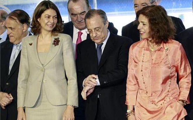 Florentino, junto a Lucía Figar en un acto anterior Florentino, junto a Lucía Figar en un acto anterior