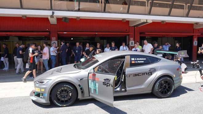 Tesla Model S EGT P100D del equipo SVP. Tesla Model S EGT P100D del equipo SVP.