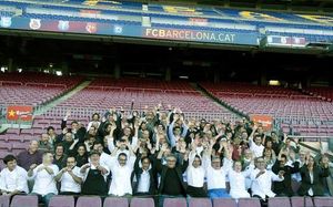 Algunos miembros de esta nueva Penya se inmortalizaron en el Camp Nou Algunos miembros de esta nueva Penya se inmortalizaron en el Camp Nou