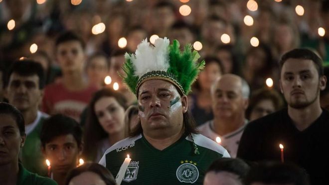 Chapecó condecora a sus víctimas con una ceremonia Chapecó condecora a sus víctimas con una ceremonia