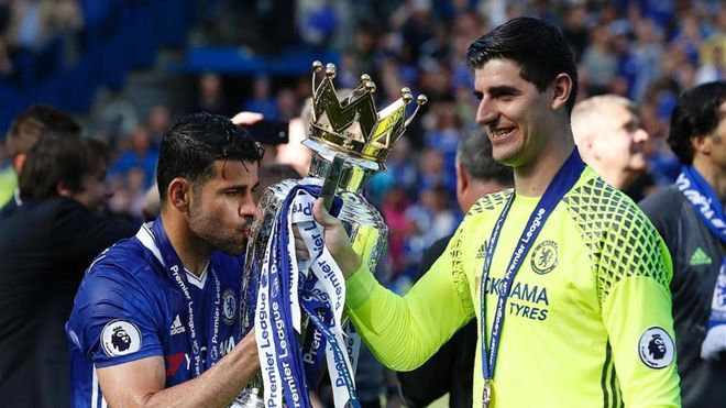 Courtois se ha proclamado campeón de la Premier con el Chelsea Courtois se ha proclamado campeón de la Premier con el Chelsea