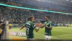 Los jugadores del Palmeiras celebran un tanto