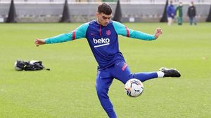 Pedri apunta a titular esta noche ante el Sevilla Pedri apunta a titular esta noche ante el Sevilla