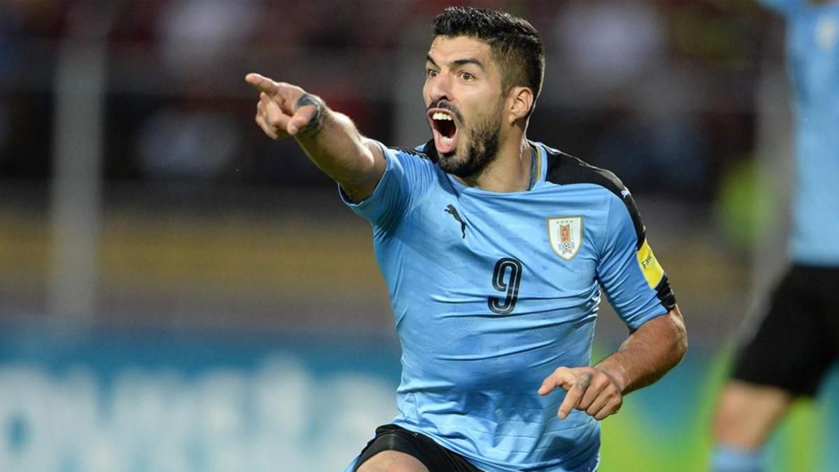 Luis Suárez arrastra un quiste en la rodilla derecha Luis Suárez arrastra un quiste en la rodilla derecha