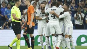 Resumen, goles y highlights del Real Madrid 2-1 Shakhtar  de la Jornada 3 de la Fase de Grupos de la Champions League