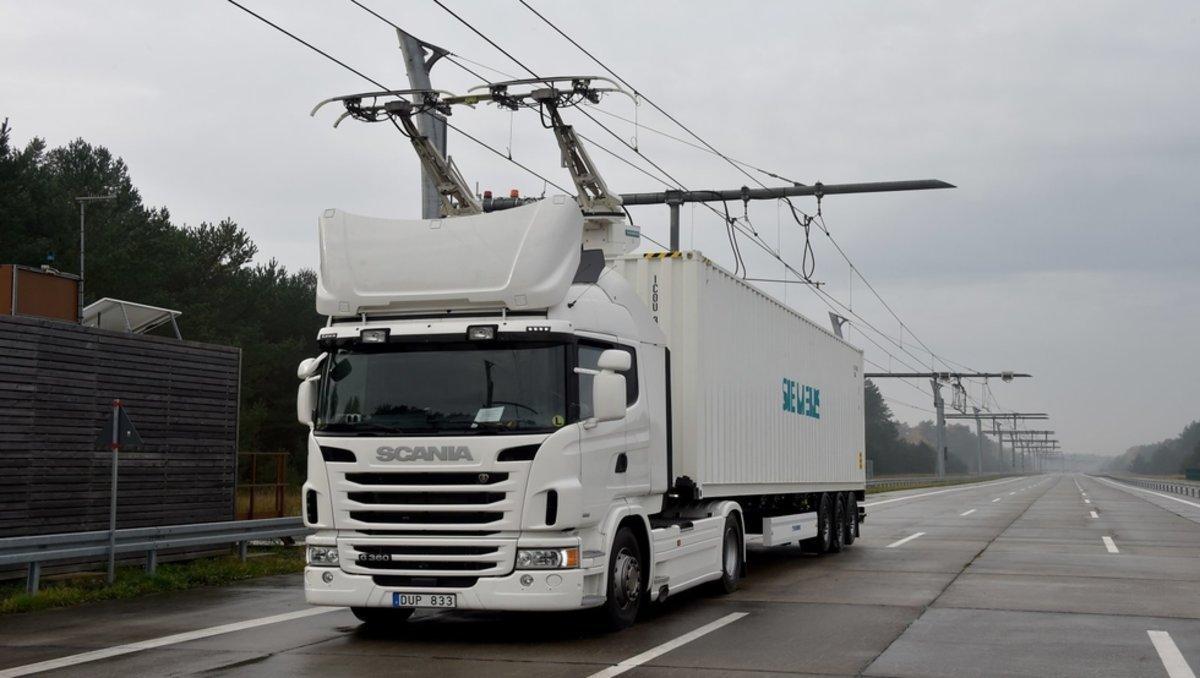 latitud Humanista físicamente Alemania prueba autopistas eléctricas para camiones