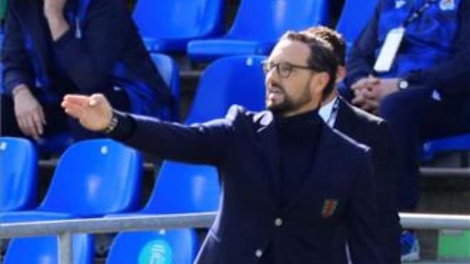 Bordalás dando indicaciones ante la Real Sociedad Bordalás dando indicaciones ante la Real Sociedad