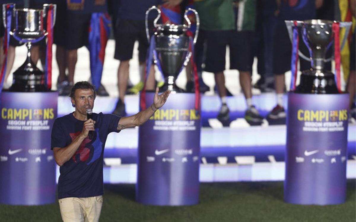 Luis Enrique Martínez, entrenador del FC Barcelona, durante la fiesta de celebración del triplete de la temporada 2014-15