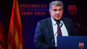 Laporta anuncia que el Barça cerrará en breve la venta de parte de sus derechos televisivos