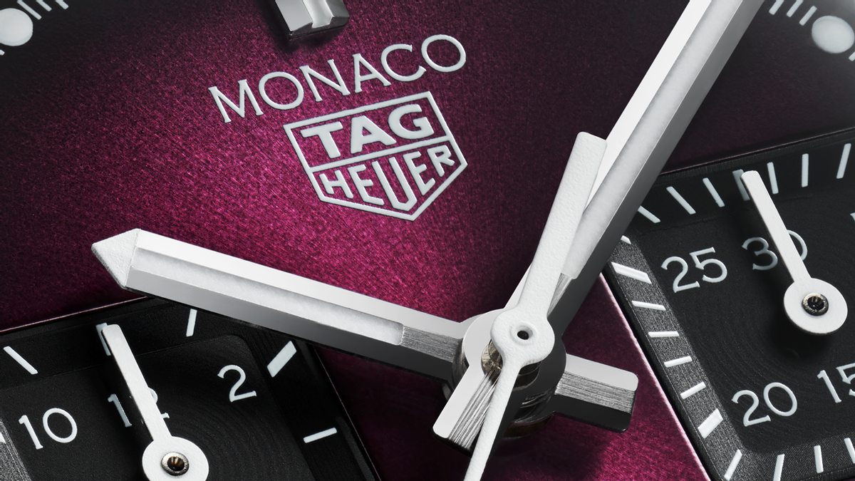 TAG HEUER presenta el nuevo TAG HEGUER Mónaco purple dial limited edition