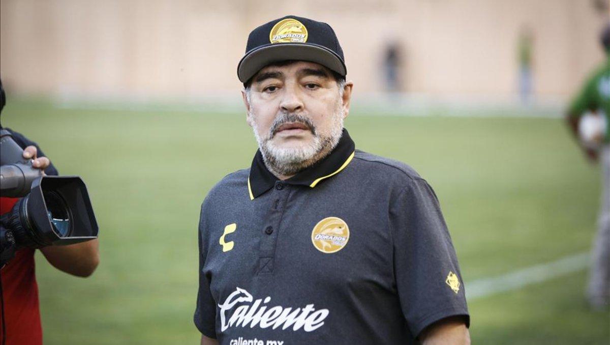 Diego Maradona, técnico de Dorados de Sinaloa