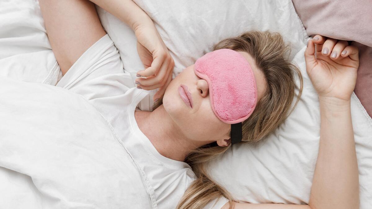 Physiotherapist reveals exact secret to a good night’s sleep