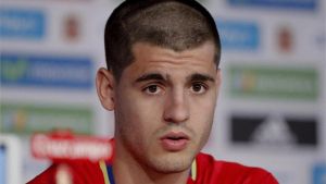 Morata salió con nuevo look Morata salió con nuevo look