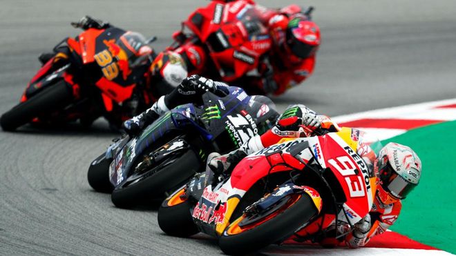 Marc Márquez y Maverick Viñales, durante una carrera Marc Márquez y Maverick Viñales, durante una carrera